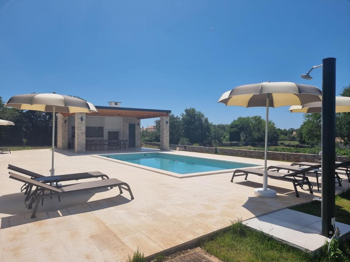Luxury Villa Serena 2022 - With Heated Pool Cukrici Экстерьер фото