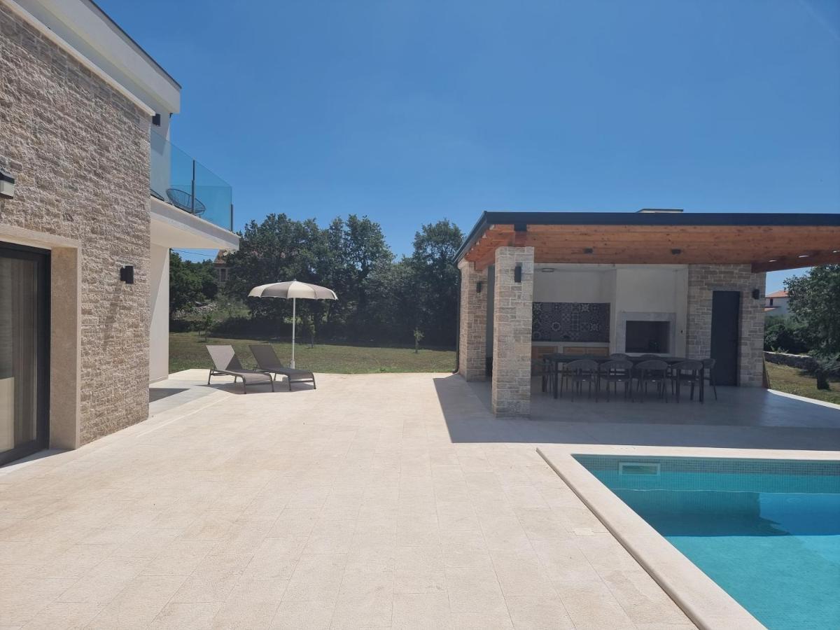 Luxury Villa Serena 2022 - With Heated Pool Cukrici Экстерьер фото