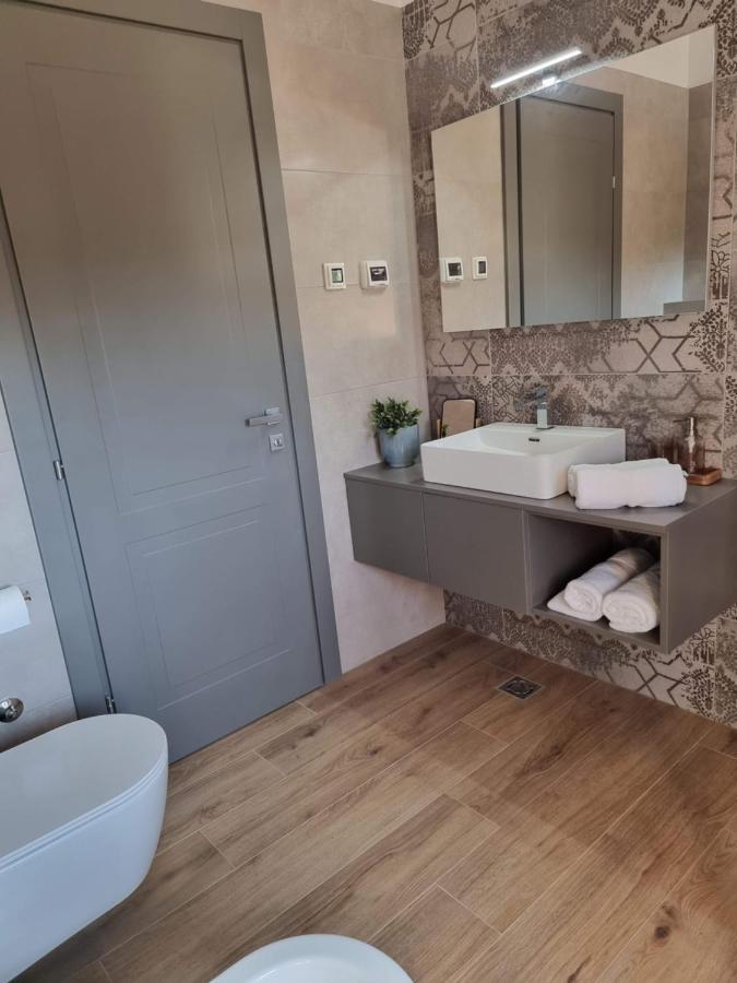 Luxury Villa Serena 2022 - With Heated Pool Cukrici Экстерьер фото